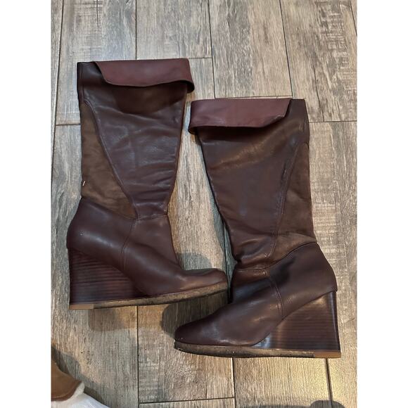 UGG Women’s Ravenna Brown Leather Over The Knee Wedge Boot Size 9 - Picture 4 of 12